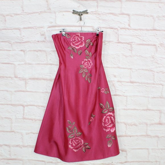 Laundry By Shelli Segal Dresses & Skirts - Laundry by Shelli Segal Pink Acetate Embroidered Floral Strapless Dress Size 4